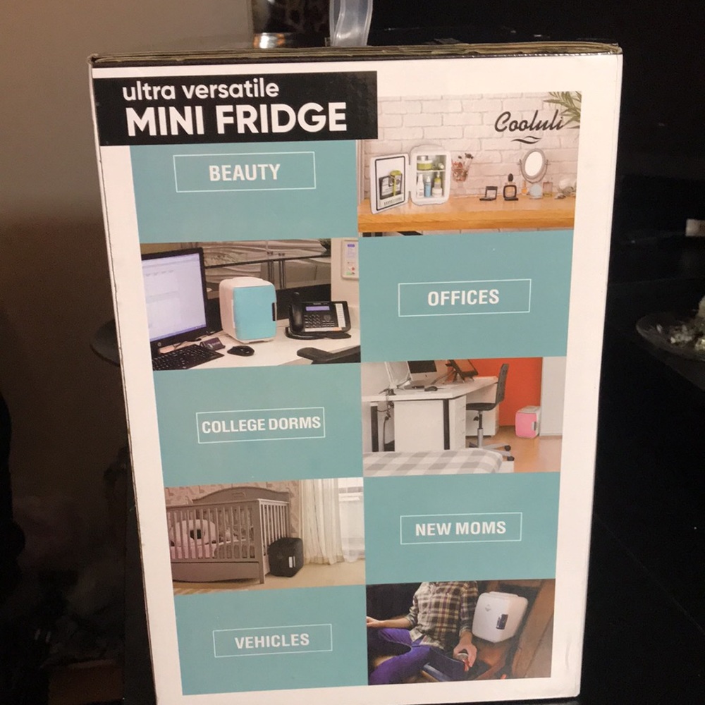 NIB MINI BEAUTY FRIDGE - Picture 3 of 5